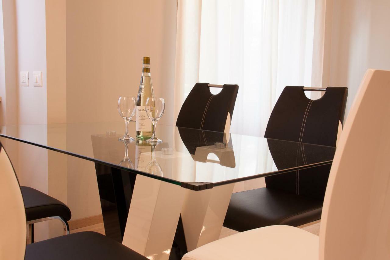 Lg Apartment Stresa Bagian luar foto